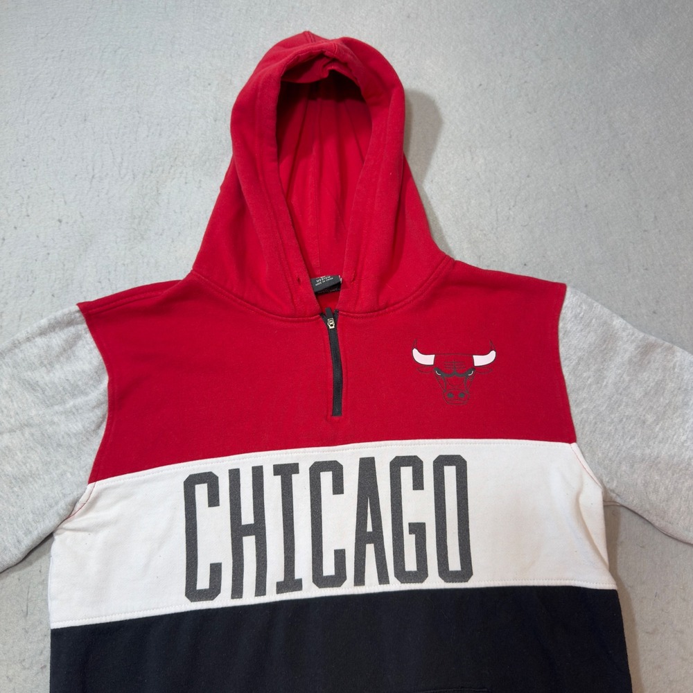 NBA Chicago Bulls Hoodie Mens Medium Red Colorblock Good Quarter-Zip Fleece